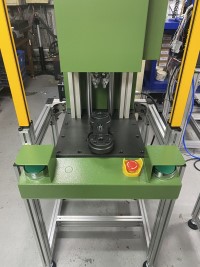 自動螺絲機